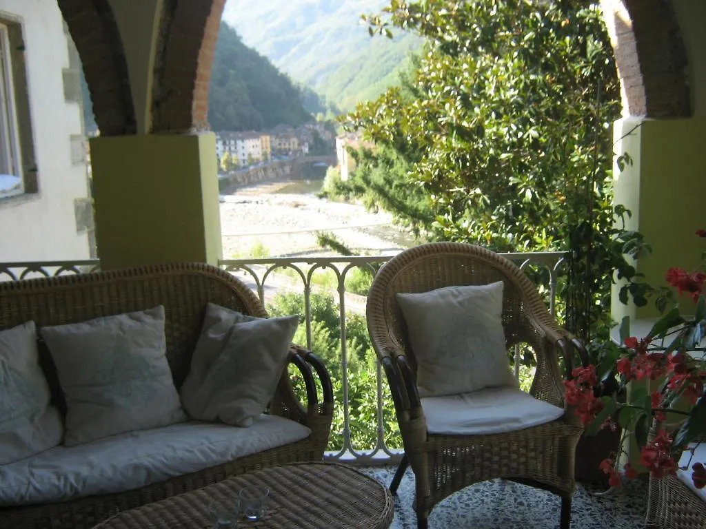 Villa Rosalena Bagni di Lucca Bed & Breakfast